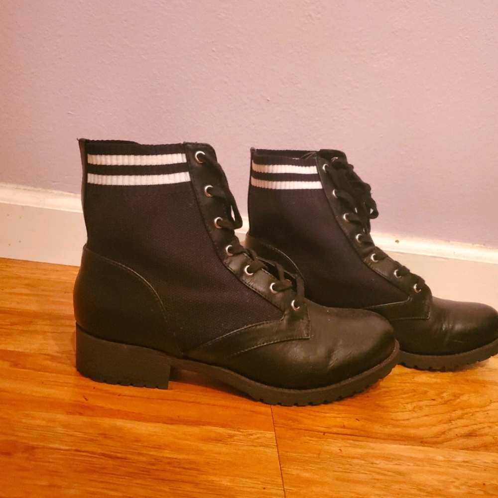 Report combat boots